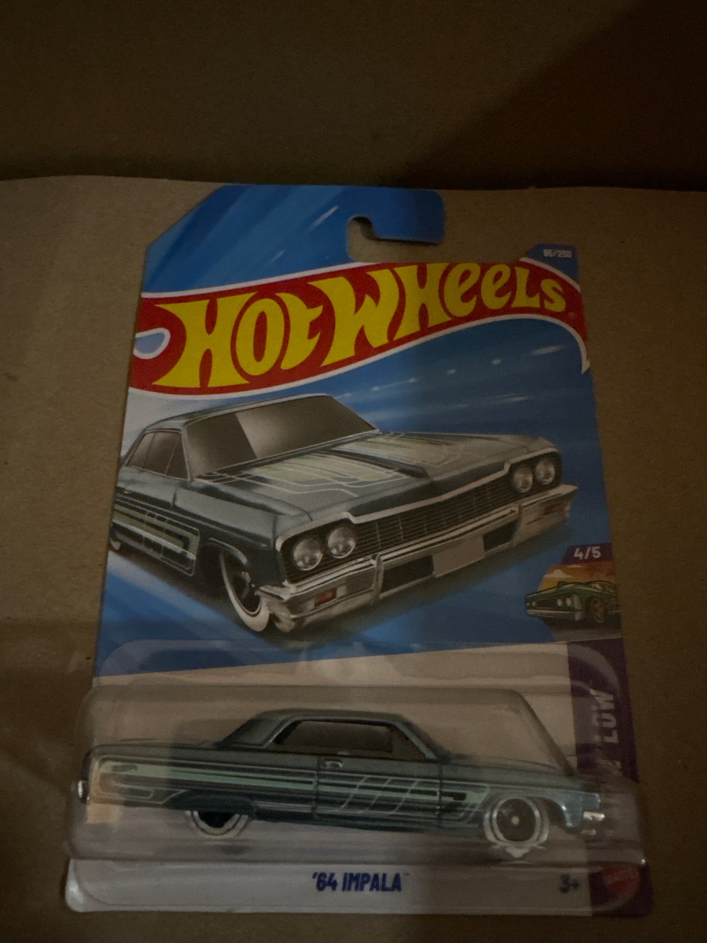 Hot Wheels Mainline Case E 2026 - '84 Impala